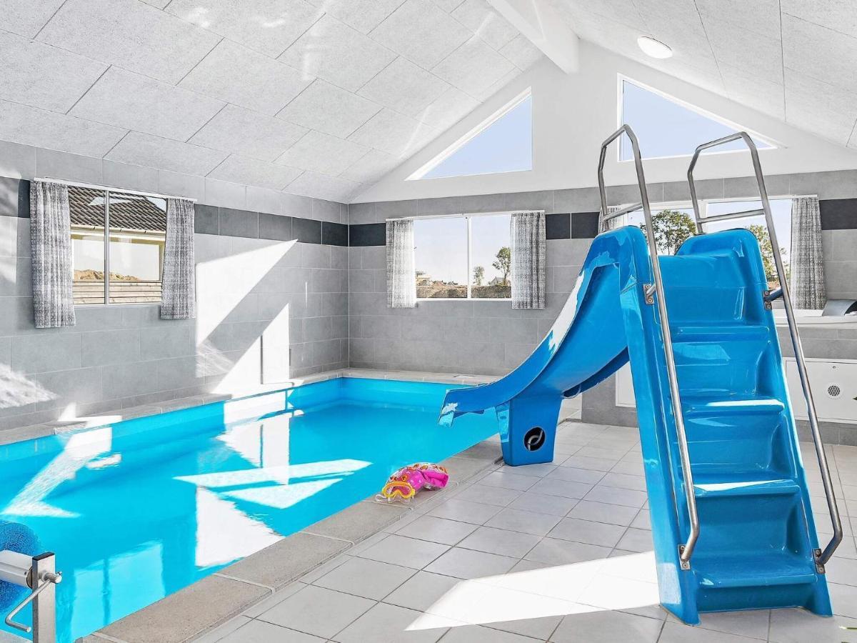 24 Person Holiday Home In Hasselberg Kappeln Extérieur photo